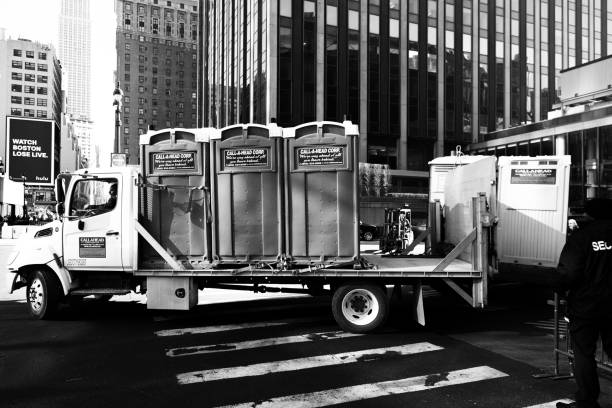 Best Porta potty rental near me  in Albany, IN